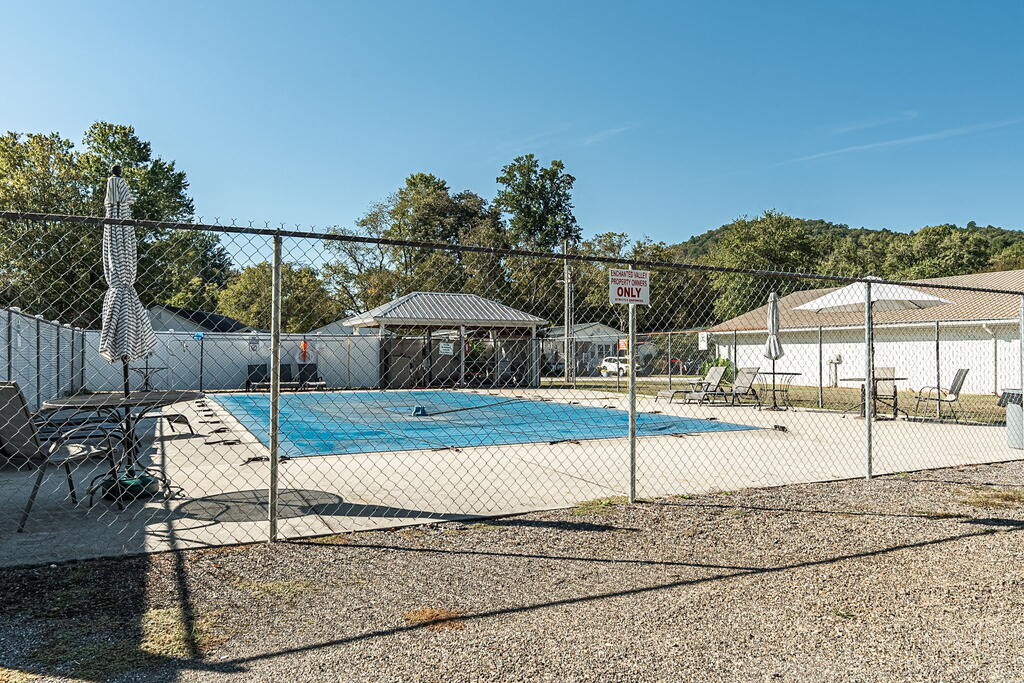 4184 River Bank Run Property Photo 22