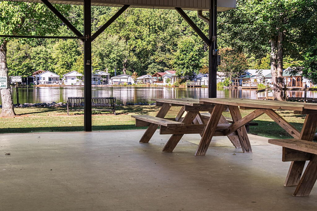 4184 River Bank Run Property Photo 24