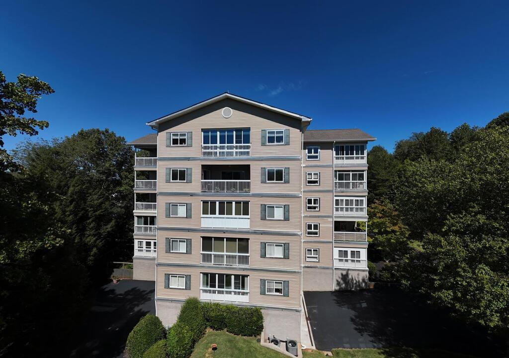 121 River Street Property Photo 1