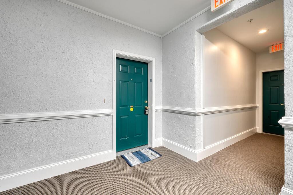 121 River Street Property Photo 8