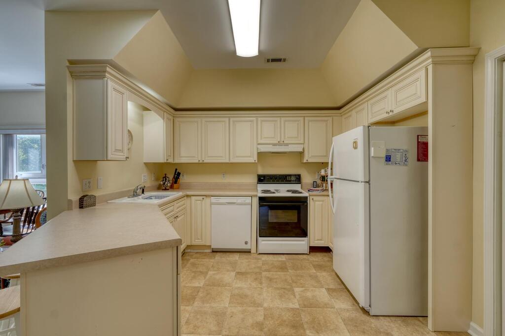121 River Street Property Photo 17
