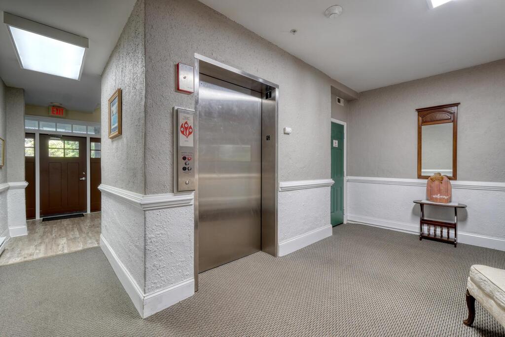 121 River Street Property Photo 30