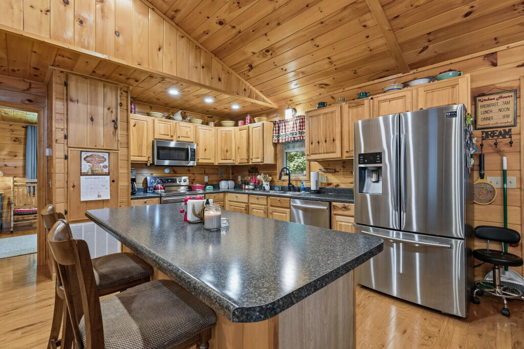 327 Eagles Nest Lane Property Photo 7