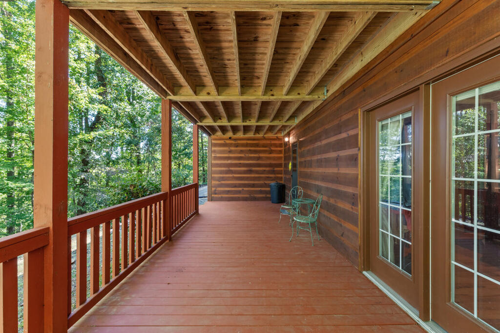 327 Eagles Nest Lane Property Photo 13