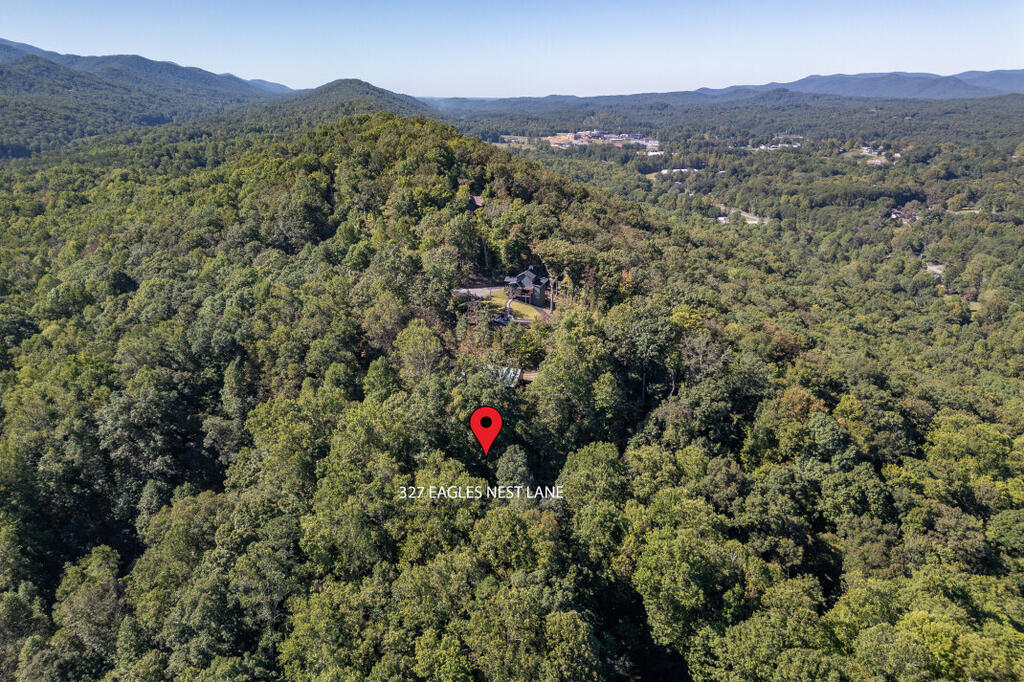 327 Eagles Nest Lane Property Photo 18