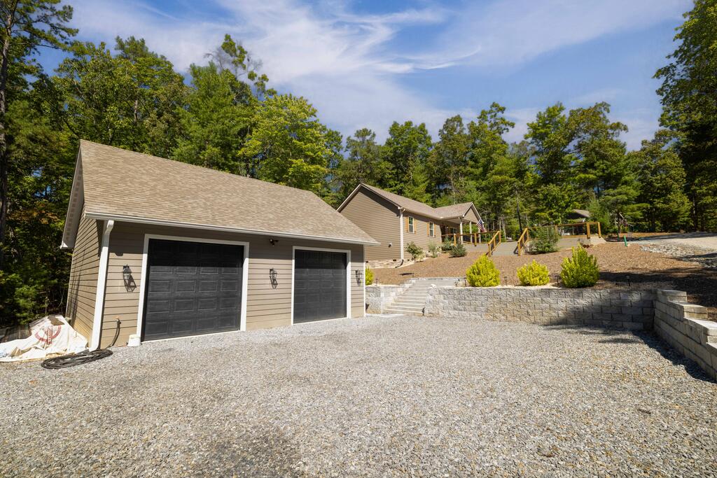 31 Daybreak Lane Property Photo 35