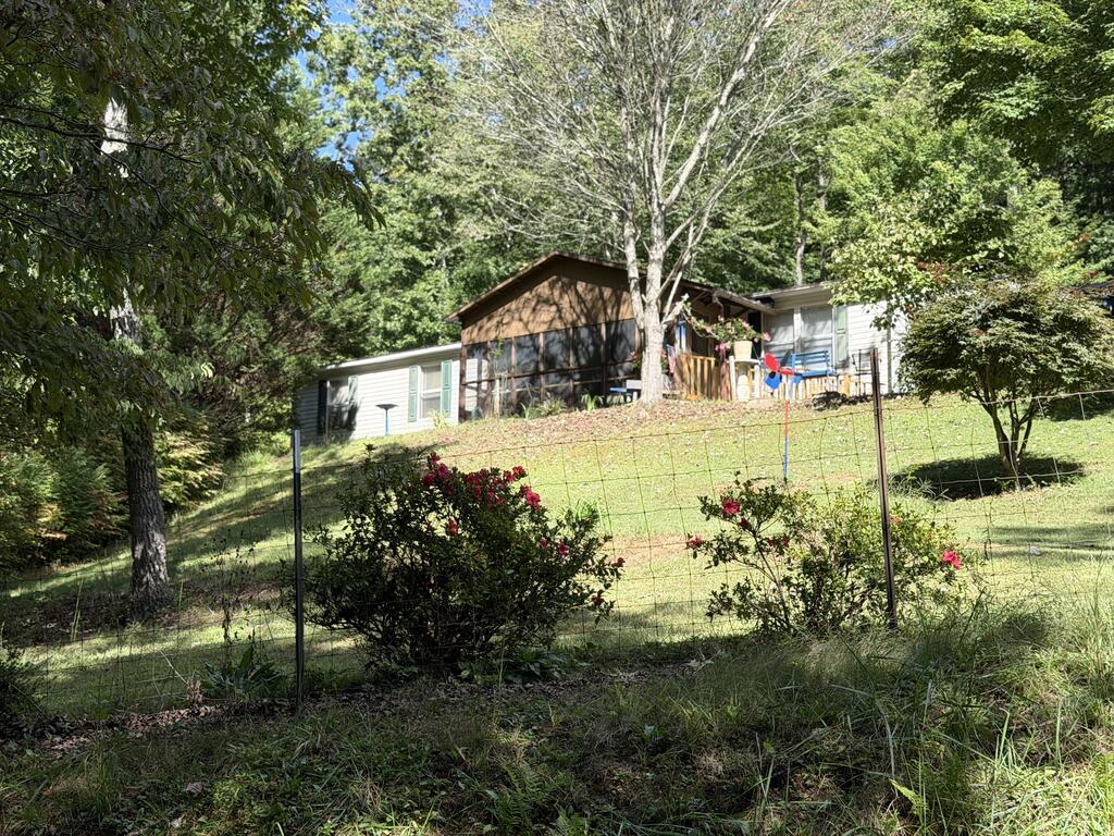 1284 Bud Walt Road Property Photo 1