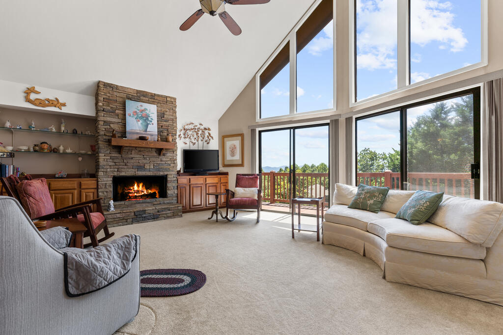 567 Mountain Top Road Property Photo 12