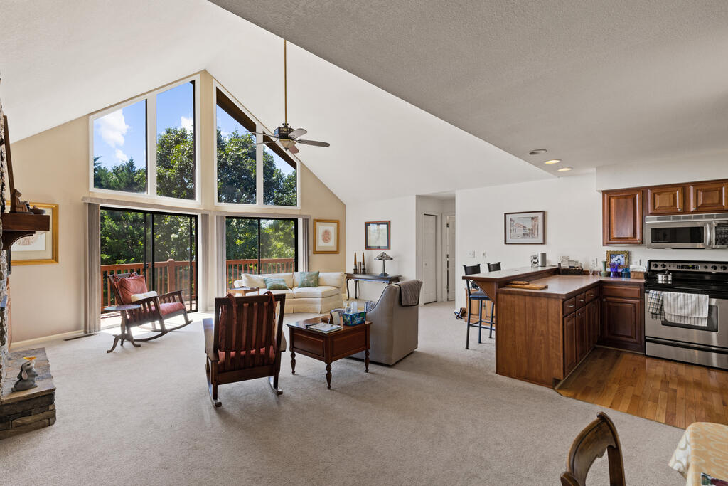 567 Mountain Top Road Property Photo 13
