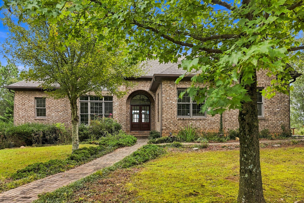 100 Fox Paw Leaf Court Property Photo 1