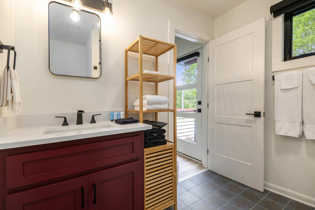834 Lower Bell Creek Road Property Photo 16