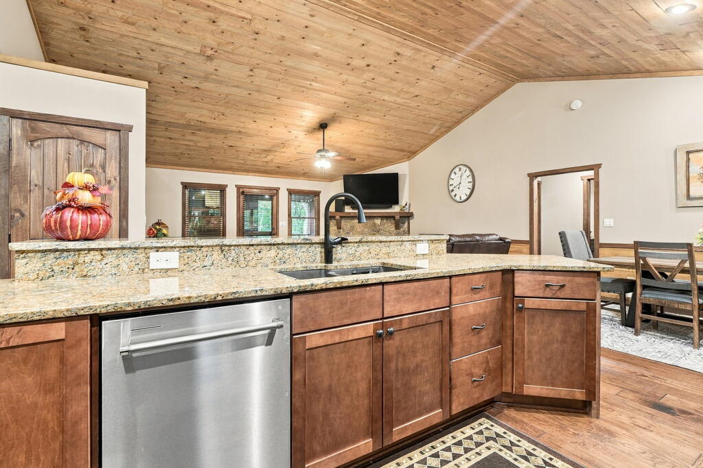 24 Jared Road Property Photo 12