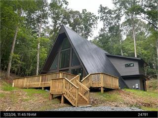 211 E Goldmine Drive Property Photo 1