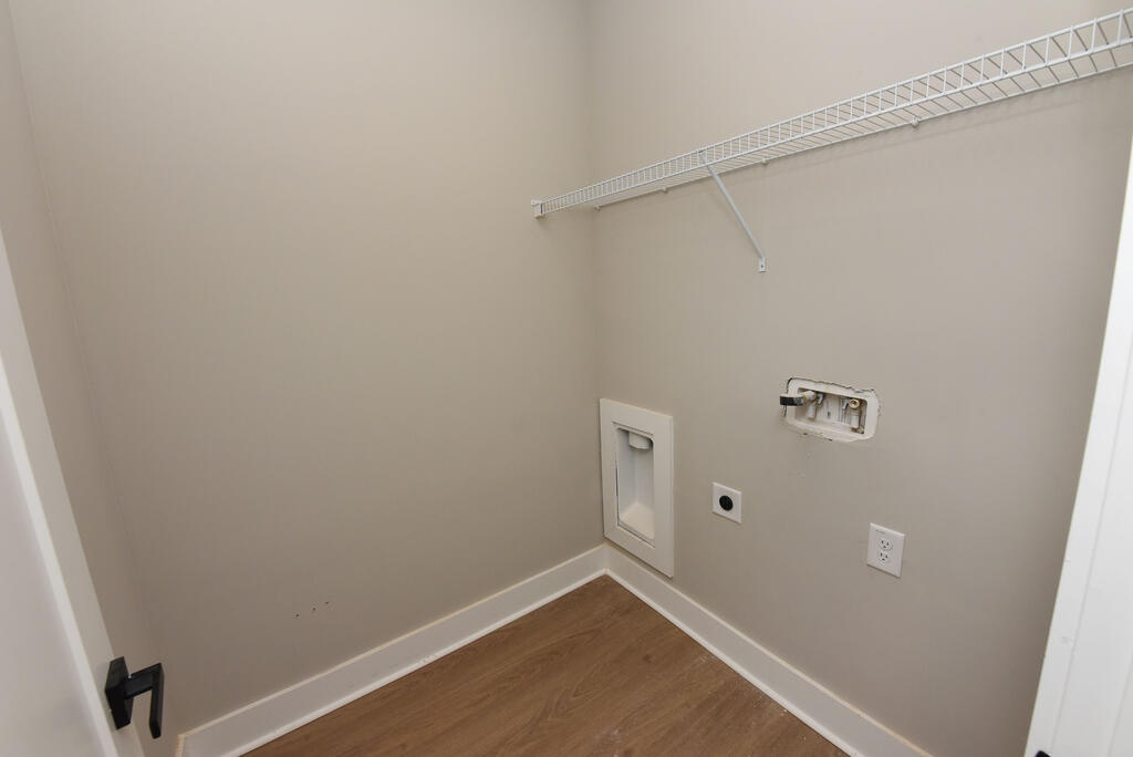 211 E Goldmine Drive Property Photo 23