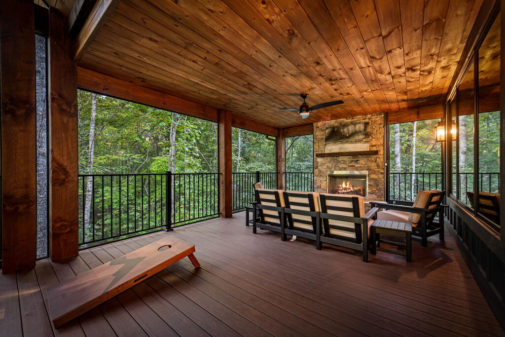 248 Weaver Creek Overlook Property Photo 29
