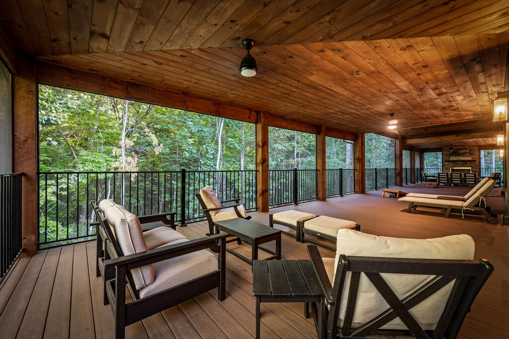 248 Weaver Creek Overlook Property Photo 32