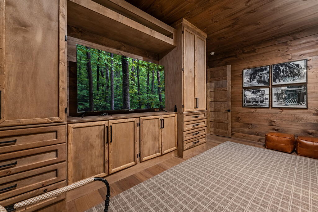 248 Weaver Creek Overlook Property Photo 46