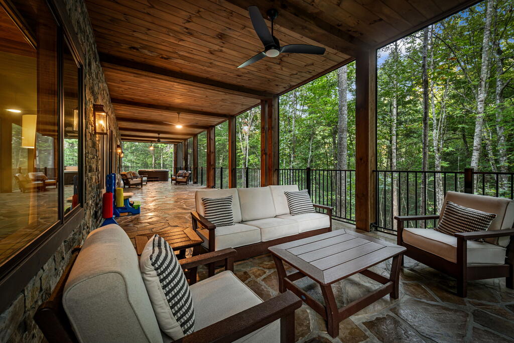 248 Weaver Creek Overlook Property Photo 47