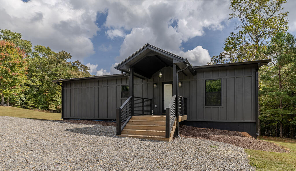 217 Harbin Court Property Photo 1