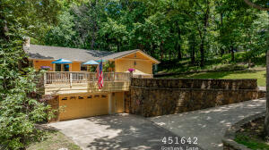 451642 Goshawk Lane Property Photo 5