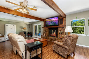 451642 Goshawk Lane Property Photo 28