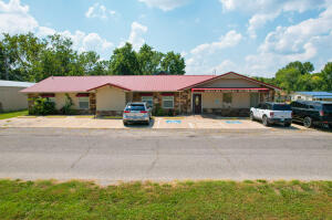 601 S Broadway Street Property Photo 1