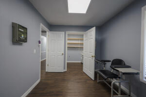 601 S Broadway Street Property Photo 8