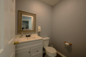 601 S Broadway Street Property Photo 12