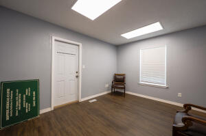 601 S Broadway Street Property Photo 13