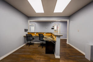601 S Broadway Street Property Photo 19