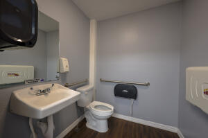 601 S Broadway Street Property Photo 22
