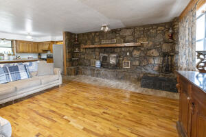 68596 E 385 Road Property Photo 6
