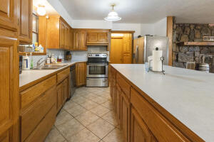 68596 E 385 Road Property Photo 12