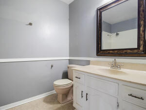 1307 W 16th Street Property Photo 7