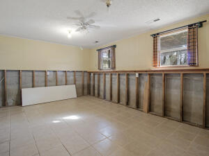 1307 W 16th Street Property Photo 20