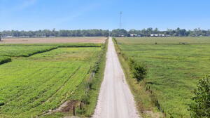 3991 S 600 Road Property Photo 5