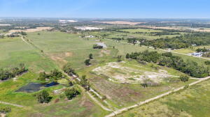 3991 S 600 Road Property Photo 13