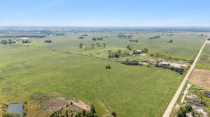 3991 S 600 Road Property Photo 18