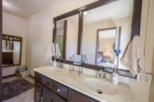 64795 E 202 Road Property Photo 48