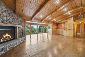 5342 E 524 Road Property Photo 6