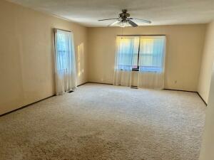 1015 N Central Avenue Property Photo 6