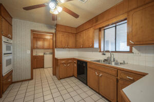 64201 E 256 Place Property Photo 14