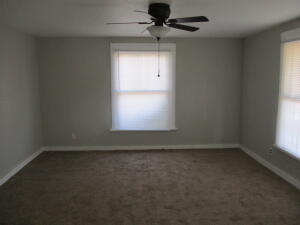 302 Sw B Street Property Photo 3