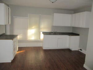 302 Sw B Street Property Photo 5