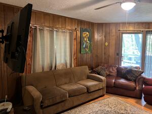 147 Oaks Road Property Photo 5
