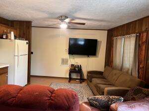 147 Oaks Road Property Photo 7