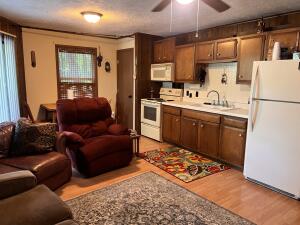147 Oaks Road Property Photo 8