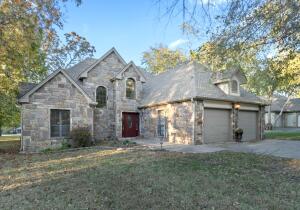 451868 Point Owoods Circle Property Photo 1
