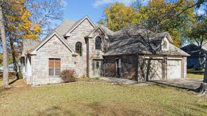 451868 Point Owoods Circle Property Photo 2