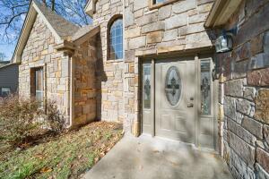 451868 Point Owoods Circle Property Photo 3